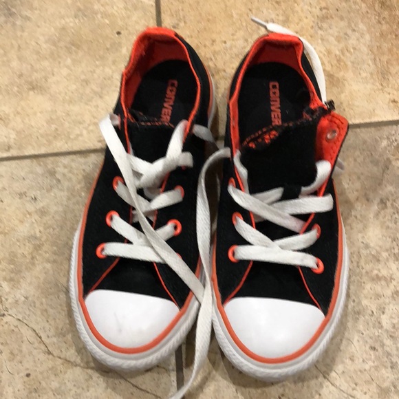 Converse Other - Unisex converse size youth 1